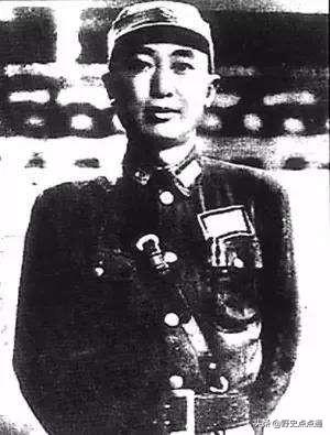 38岁牺牲在国外，他是二战中第一位获得美国勋章的中国军人
