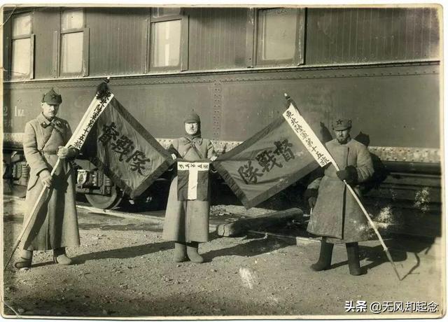 抗战时期的日本军人，为何要在帽子上挂两片丑丑的“破布”？